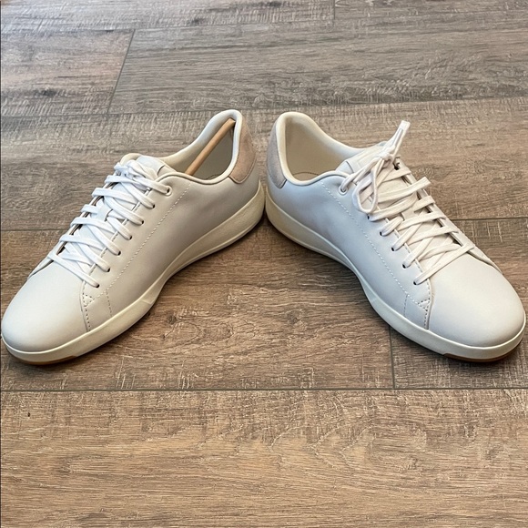 Women\'s GrandPrø Tennis Sneakers size 9